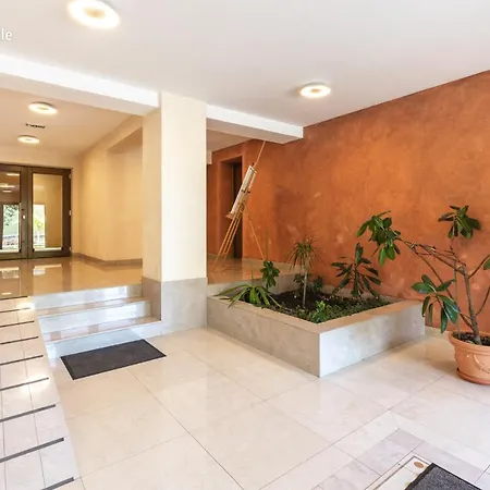 Romantic With Garden And View Over The Appartement *