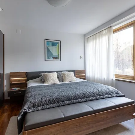 Romantic With Garden And View Over The Appartement Braşov