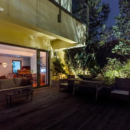 Romantic With Garden And View Over The Appartement