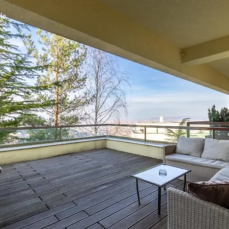 Appartement Romantic With Garden And View Over The Braşov